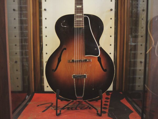 1949 Gibson L-50 - Image 2